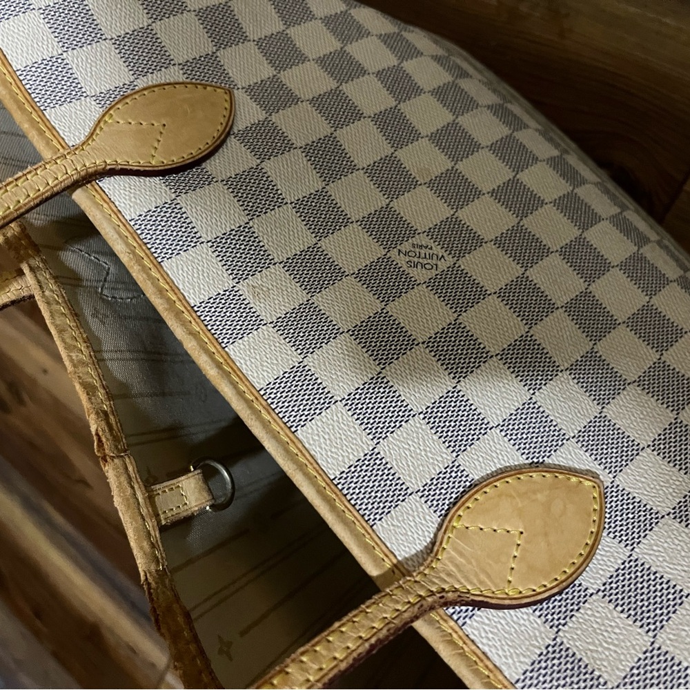 Louis Vuitton Neverfull MM in Damier Azur - Picture 7 of 13